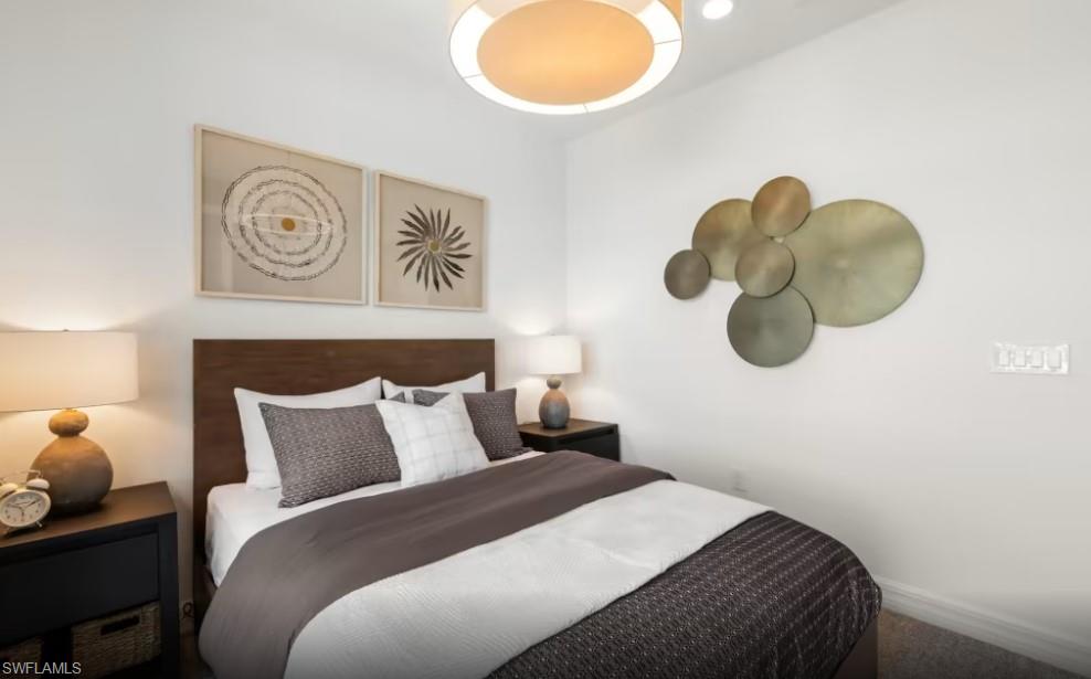 HAMPTON LAKES - Residential