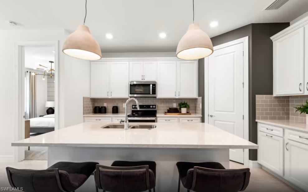 HAMPTON LAKES - Residential