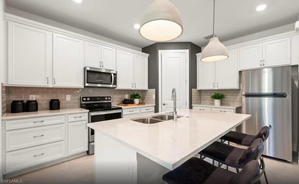 HAMPTON LAKES - Residential