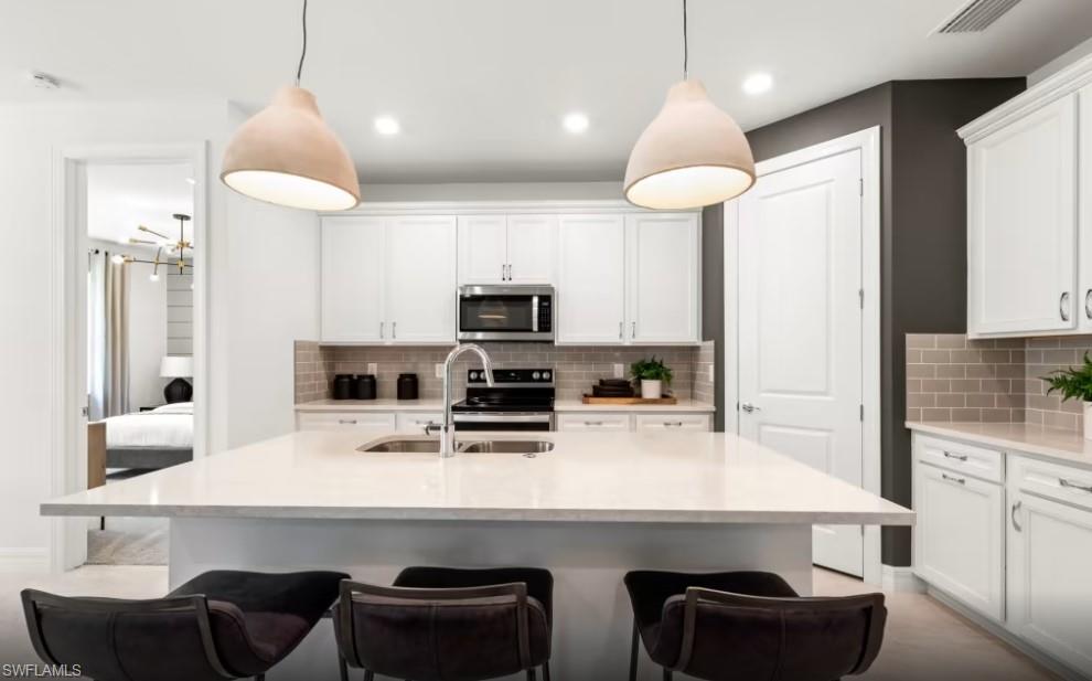 HAMPTON LAKES - Residential