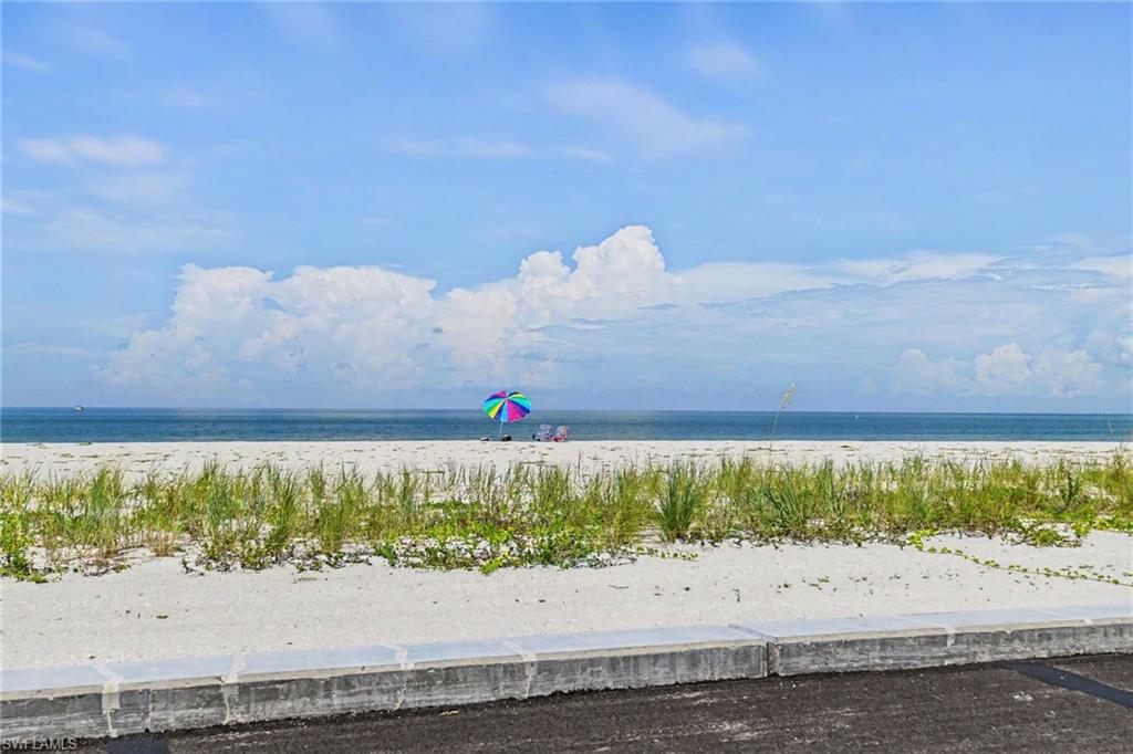 LEONARDO ARMS BEACH CLUB - Residential