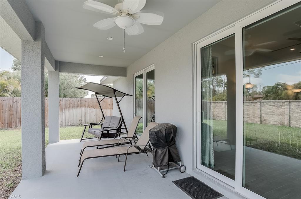 SANDY HOLLOW - Residential