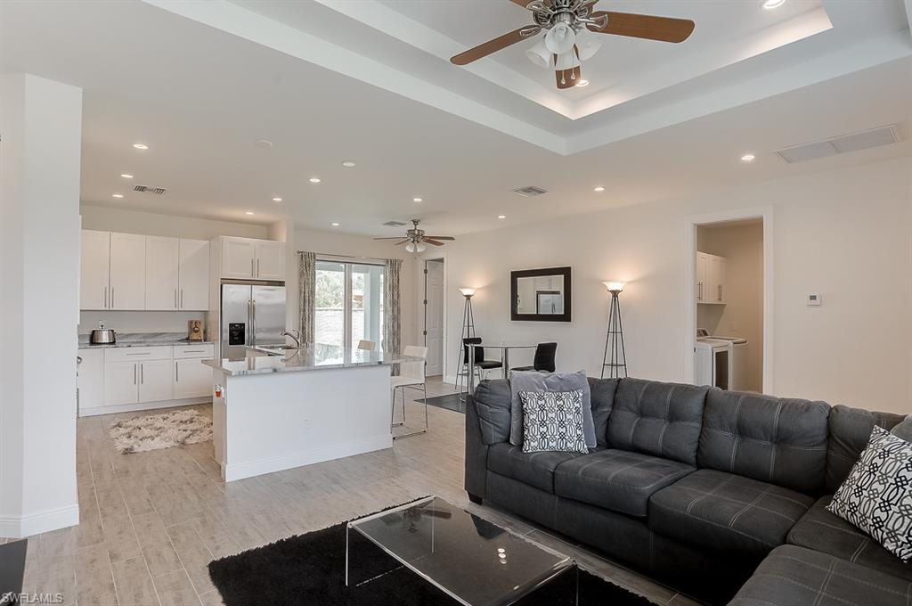 SANDY HOLLOW - Residential