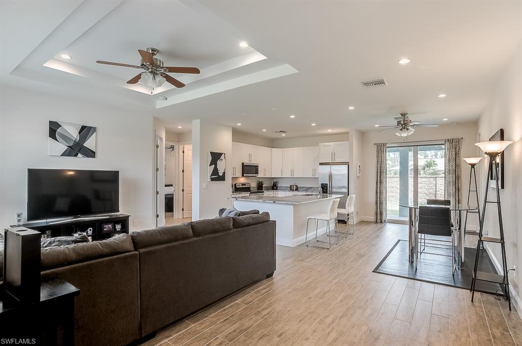 SANDY HOLLOW - Residential