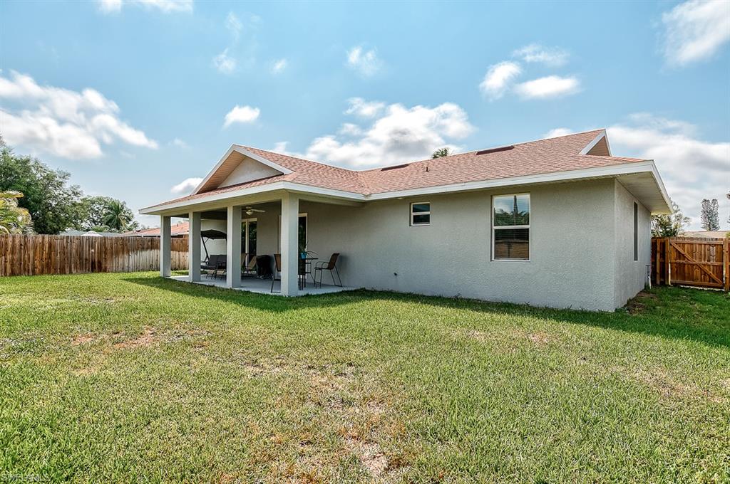 SANDY HOLLOW - Residential