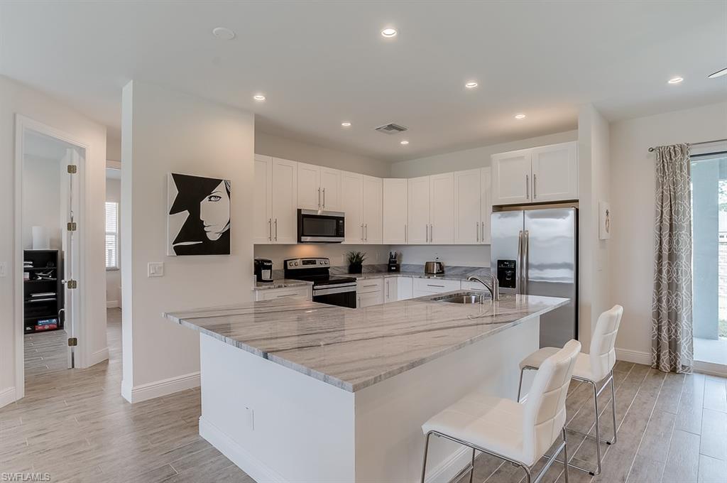 SANDY HOLLOW - Residential