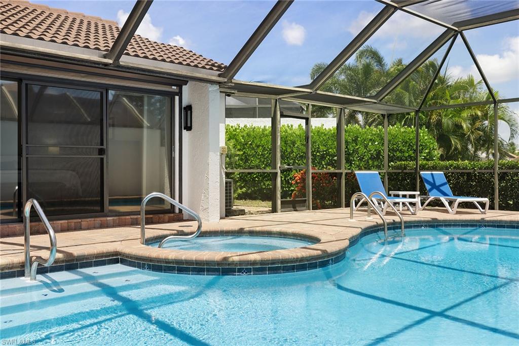 LAKE CLUB VILLAS - Residential