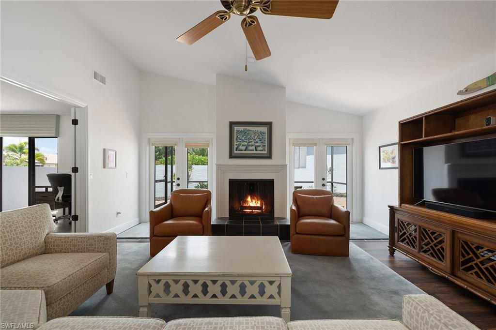 LAKE CLUB VILLAS - Residential