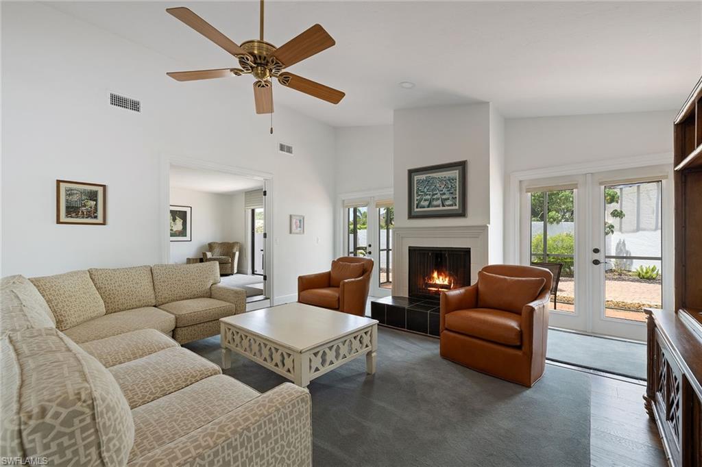 LAKE CLUB VILLAS - Residential