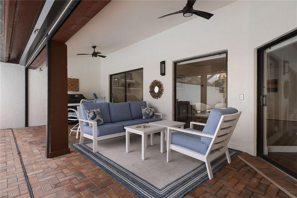 LAKE CLUB VILLAS - Residential