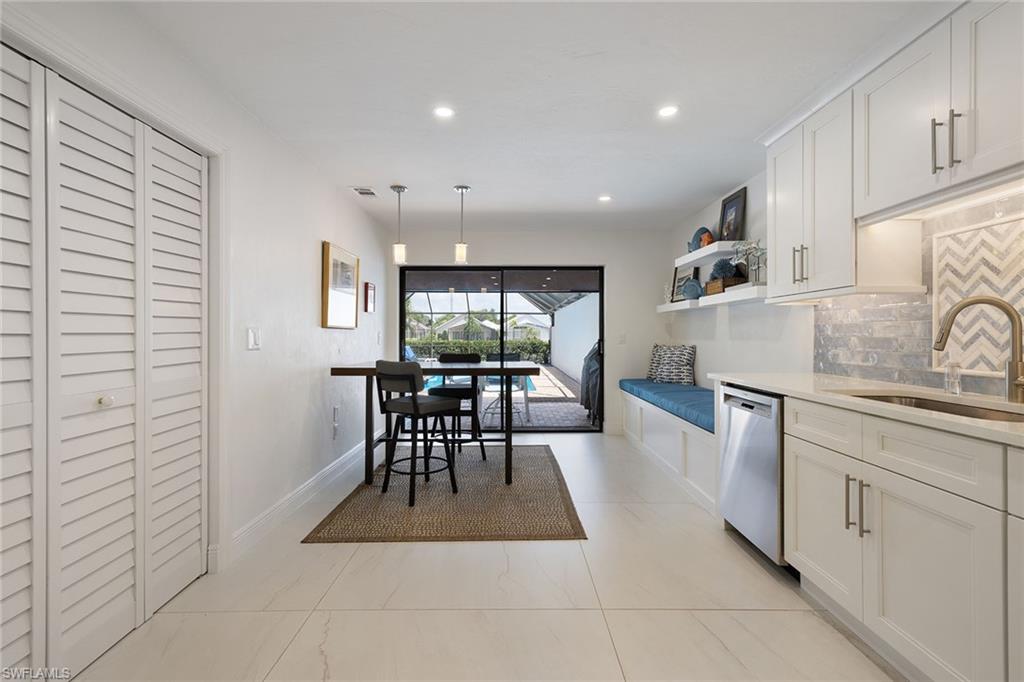 LAKE CLUB VILLAS - Residential