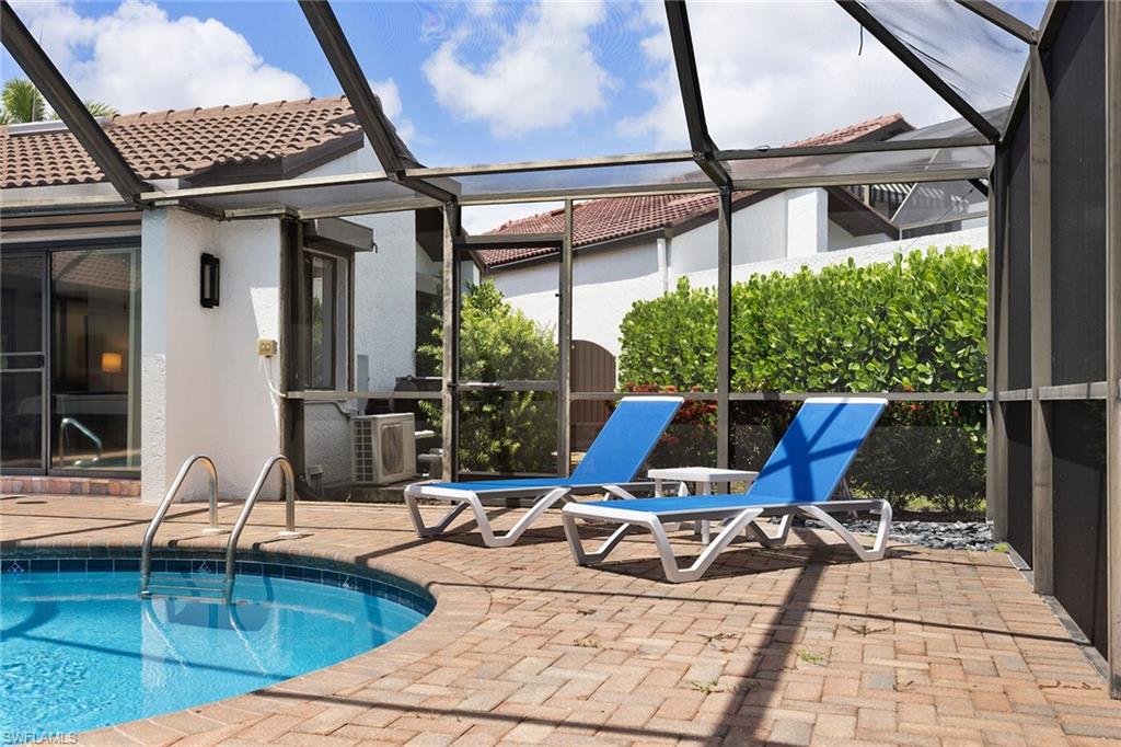 LAKE CLUB VILLAS - Residential