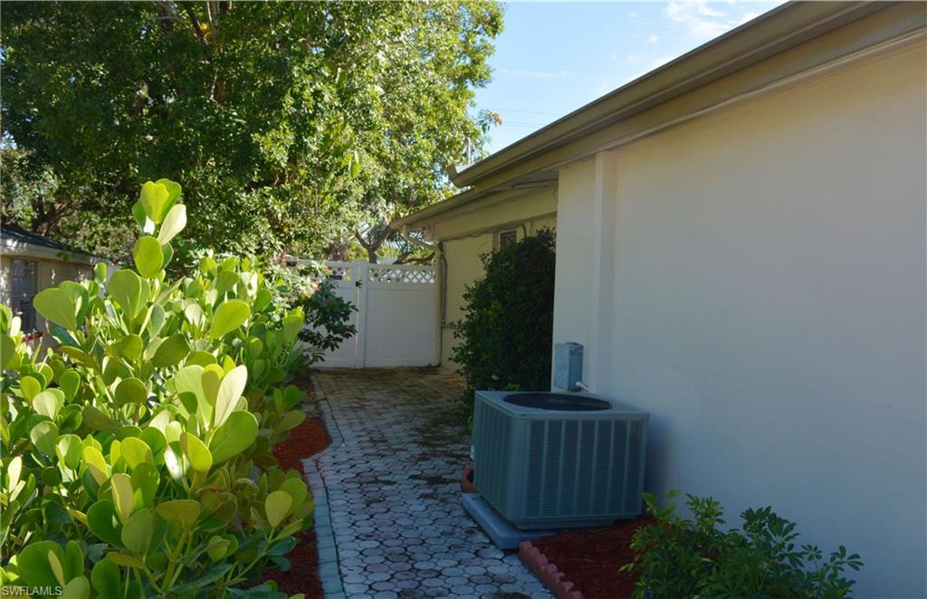 PALM GARDENS - Residential