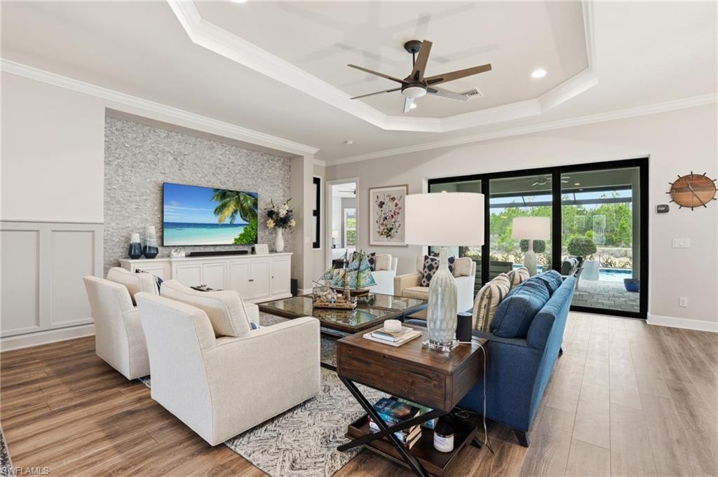 ESPLANADE - Residential