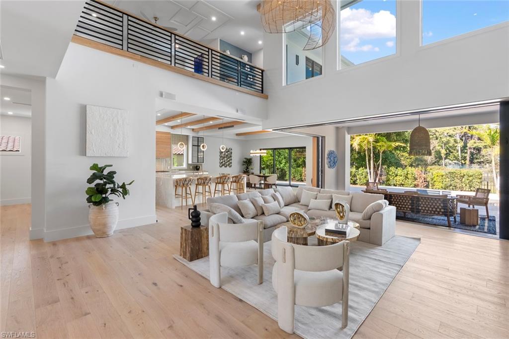 PARK SHORE - Residential