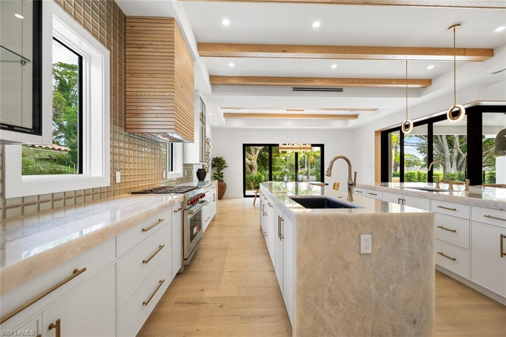PARK SHORE - Residential
