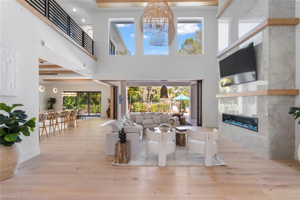 PARK SHORE - Residential