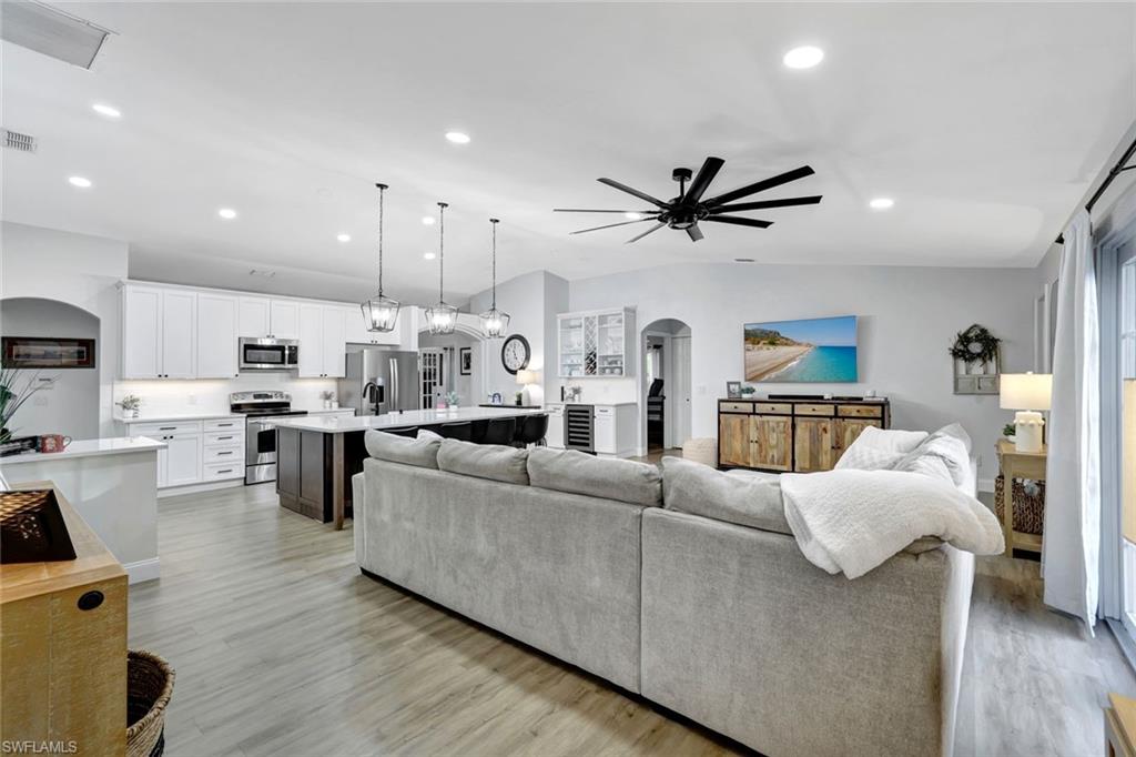 GOLDEN GATE ESTATES - Residential