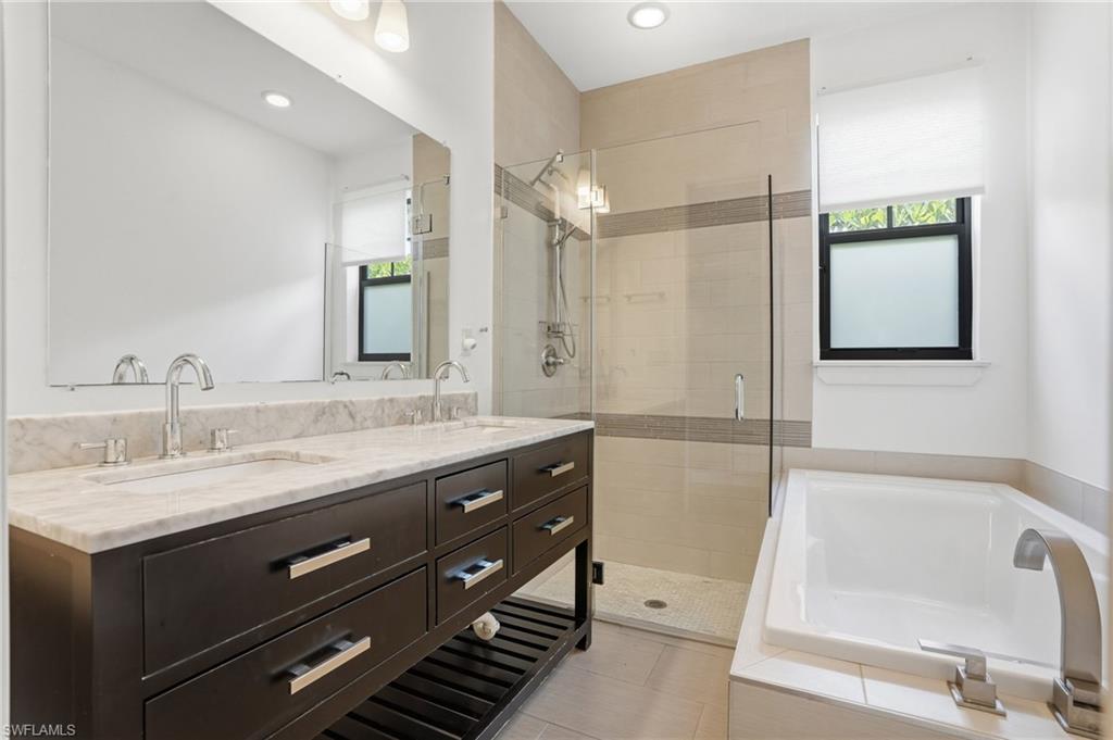 NAPLES TWIN LAKES - Residential