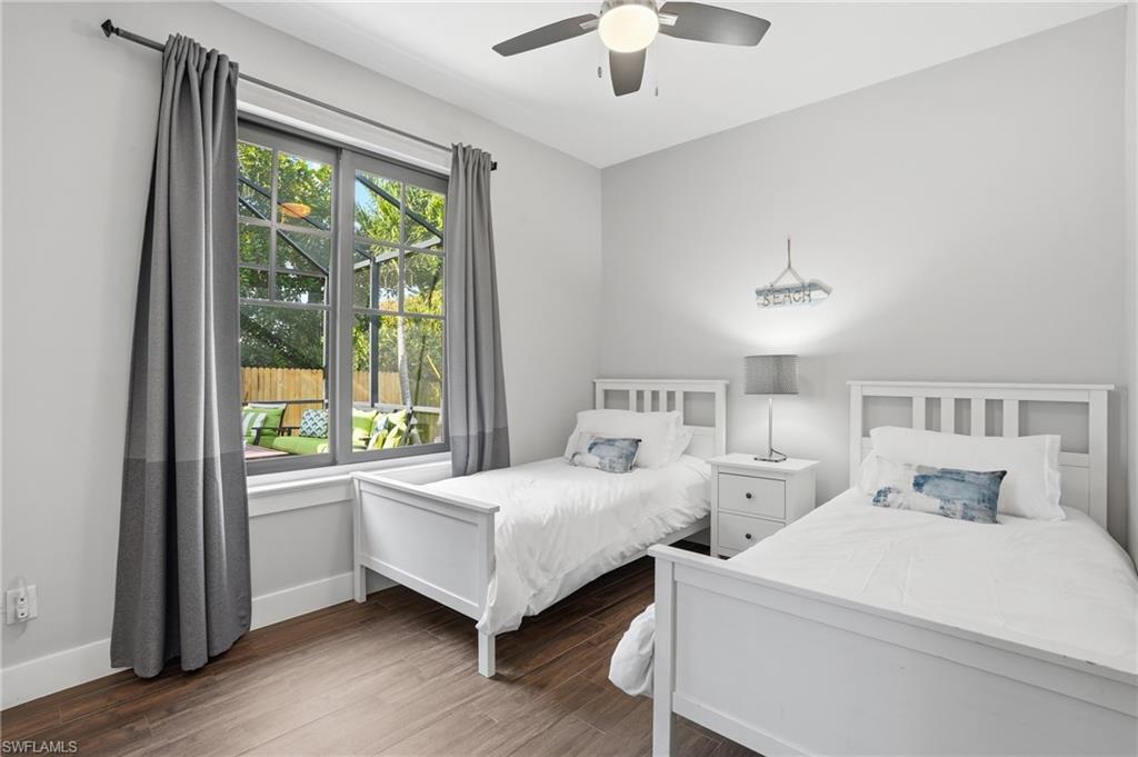 NAPLES TWIN LAKES - Residential