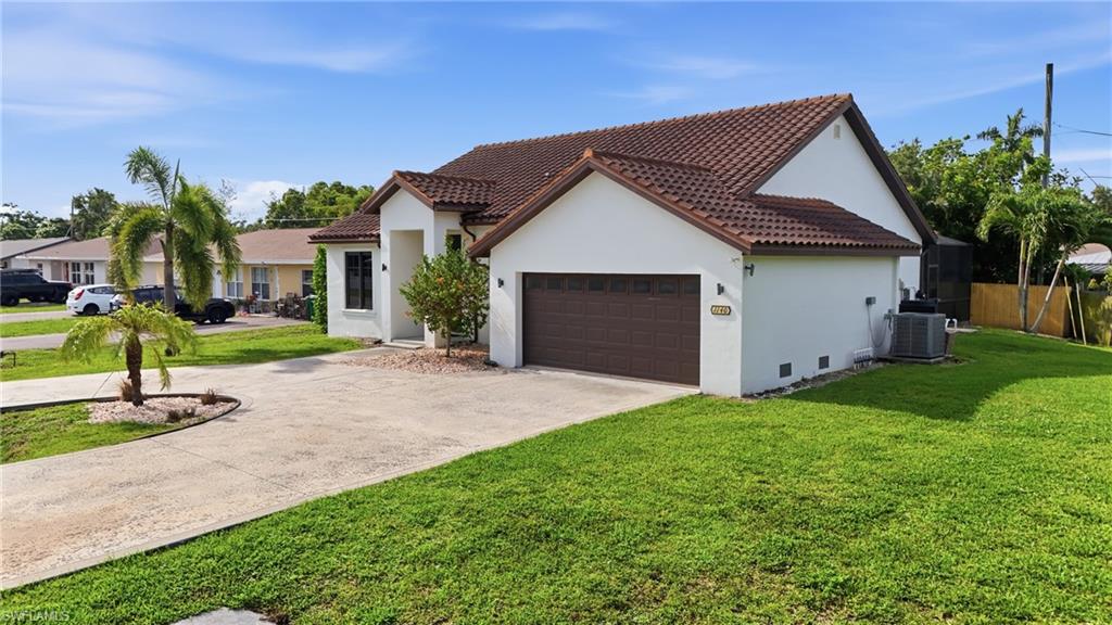 NAPLES TWIN LAKES - Residential