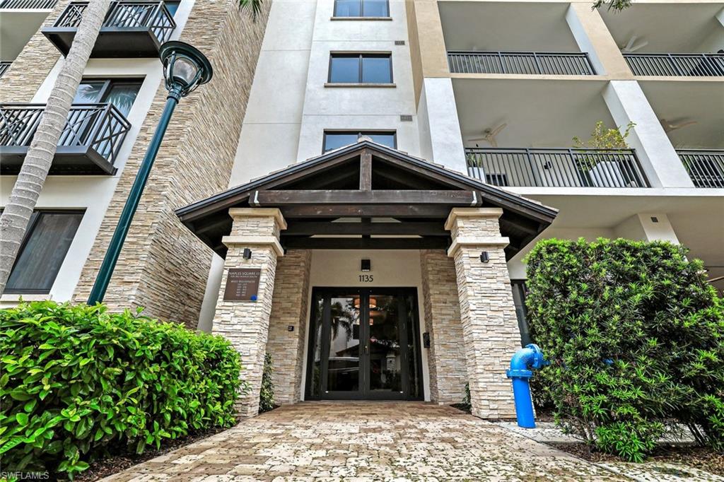 NAPLES SQUARE - Residential