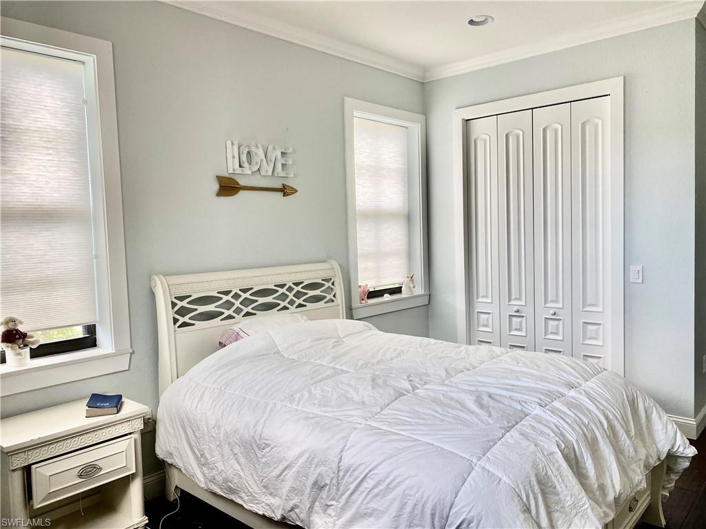LIVINGSTON WOODS - Residential