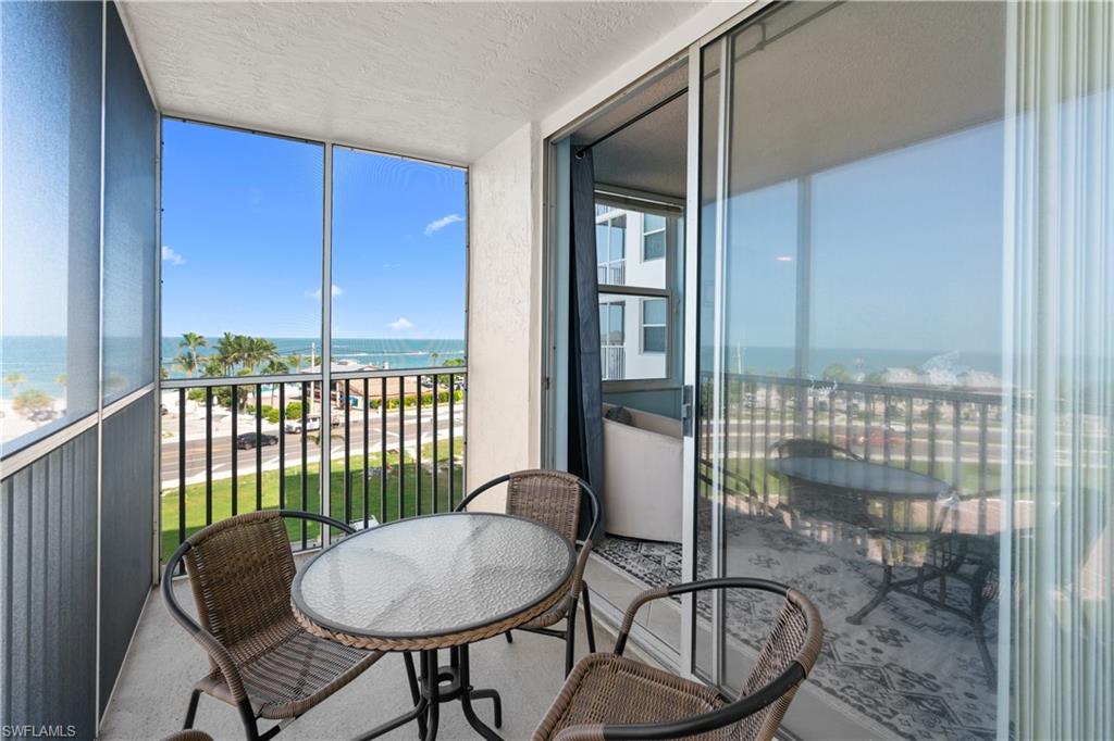 BEACH AND TENNIS CLUB - Residential
