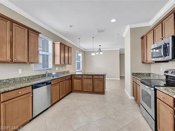 MOODY RIVER ESTATES - Residential Lease