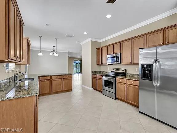 MOODY RIVER ESTATES - Residential Lease