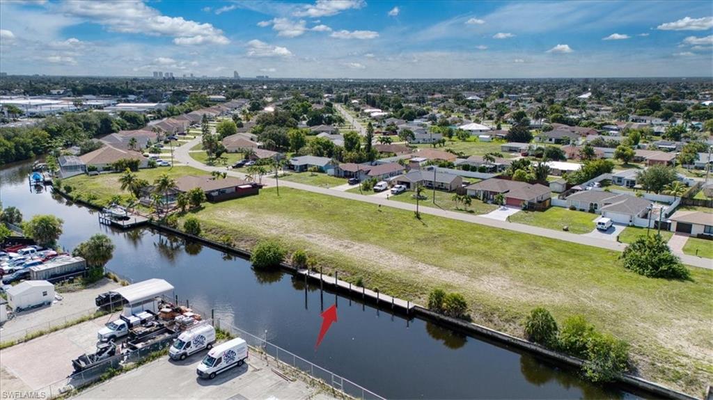 CAPE CORAL - Land