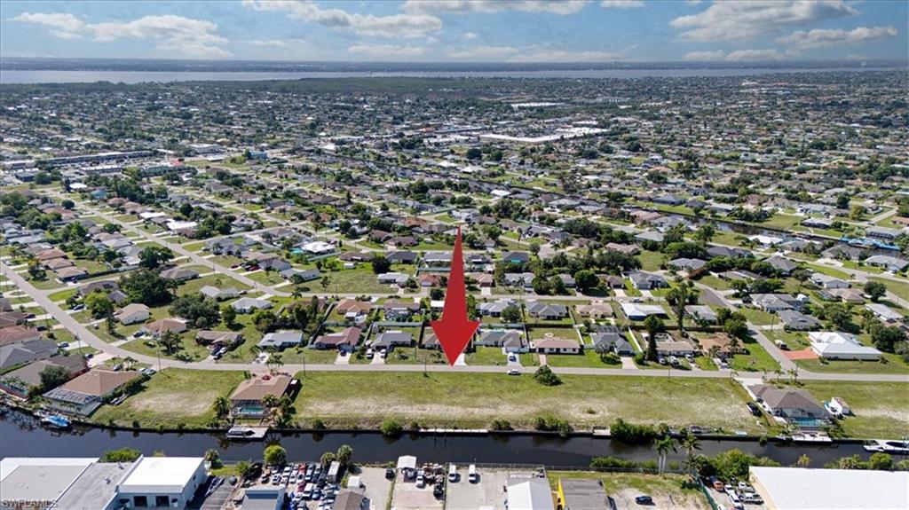 CAPE CORAL - Land