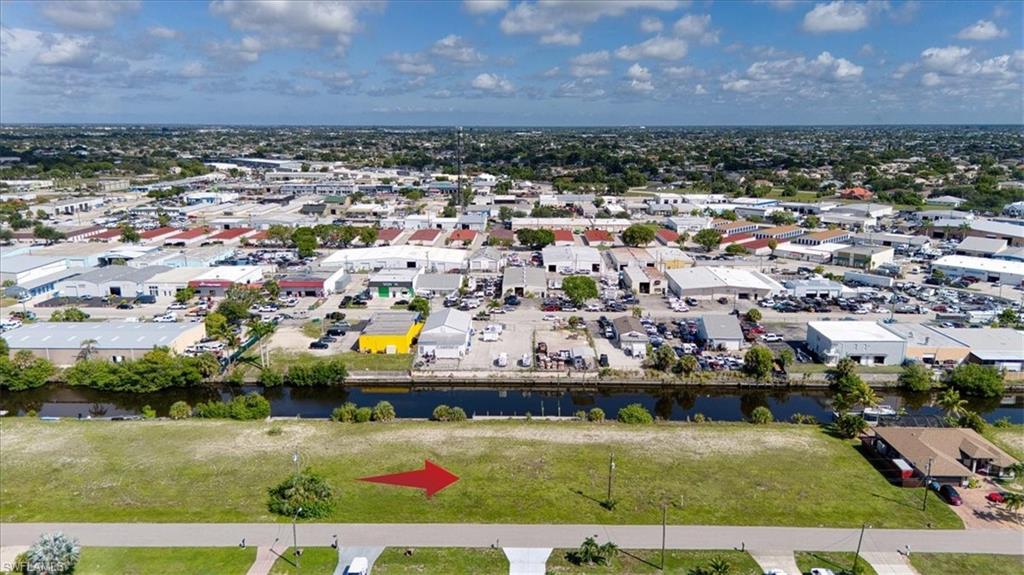 CAPE CORAL - Land