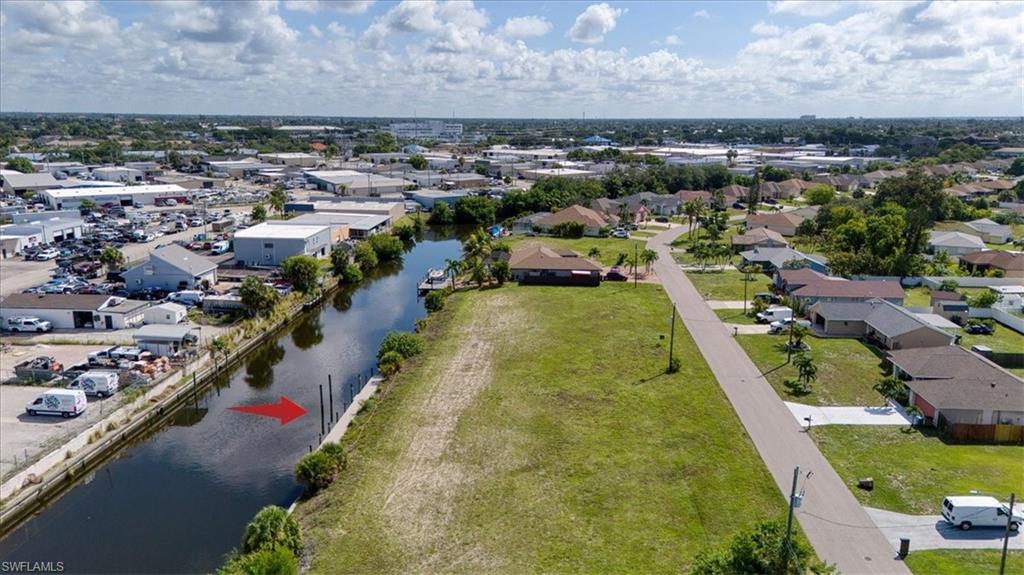 CAPE CORAL - Land