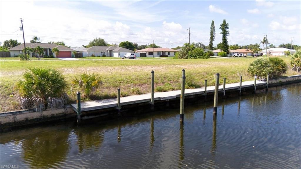 CAPE CORAL - Land
