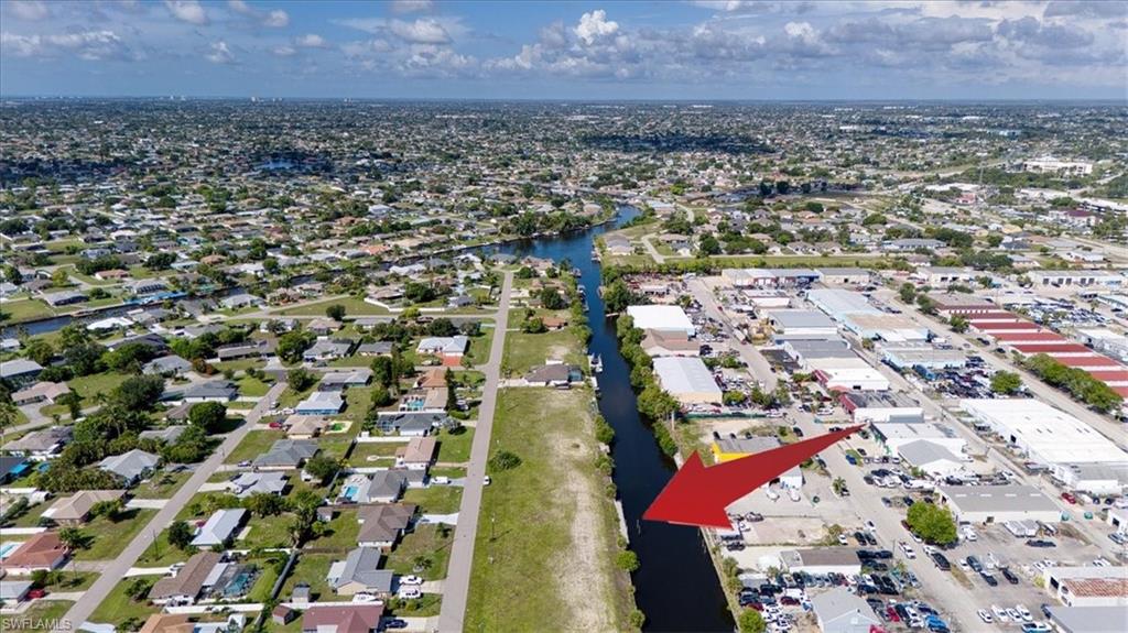 CAPE CORAL - Land
