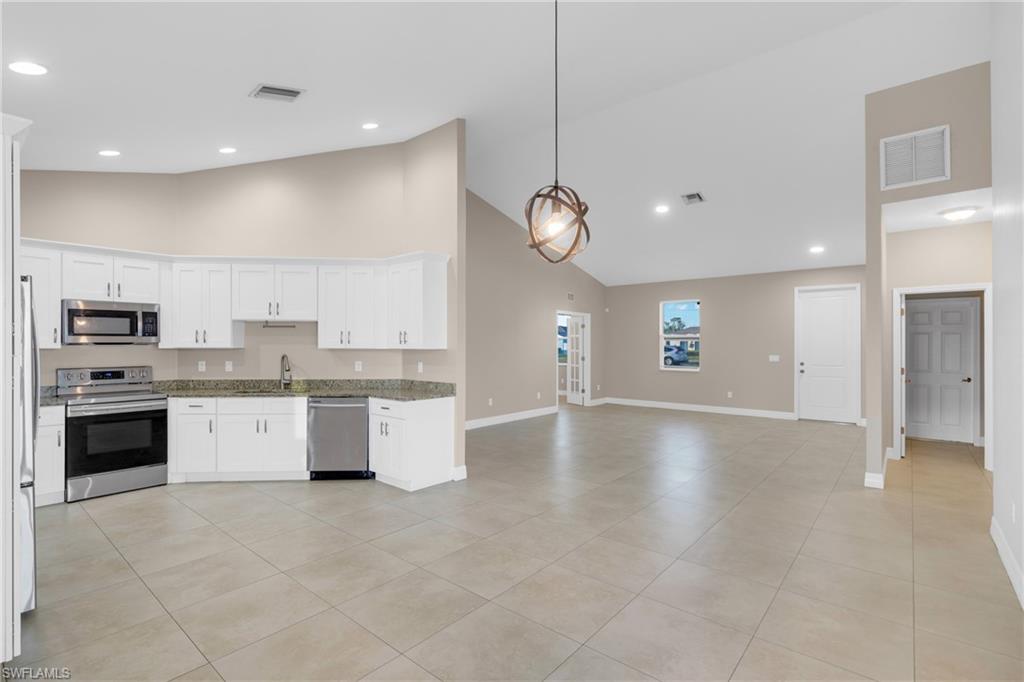 CAPE CORAL - Residential Lease
