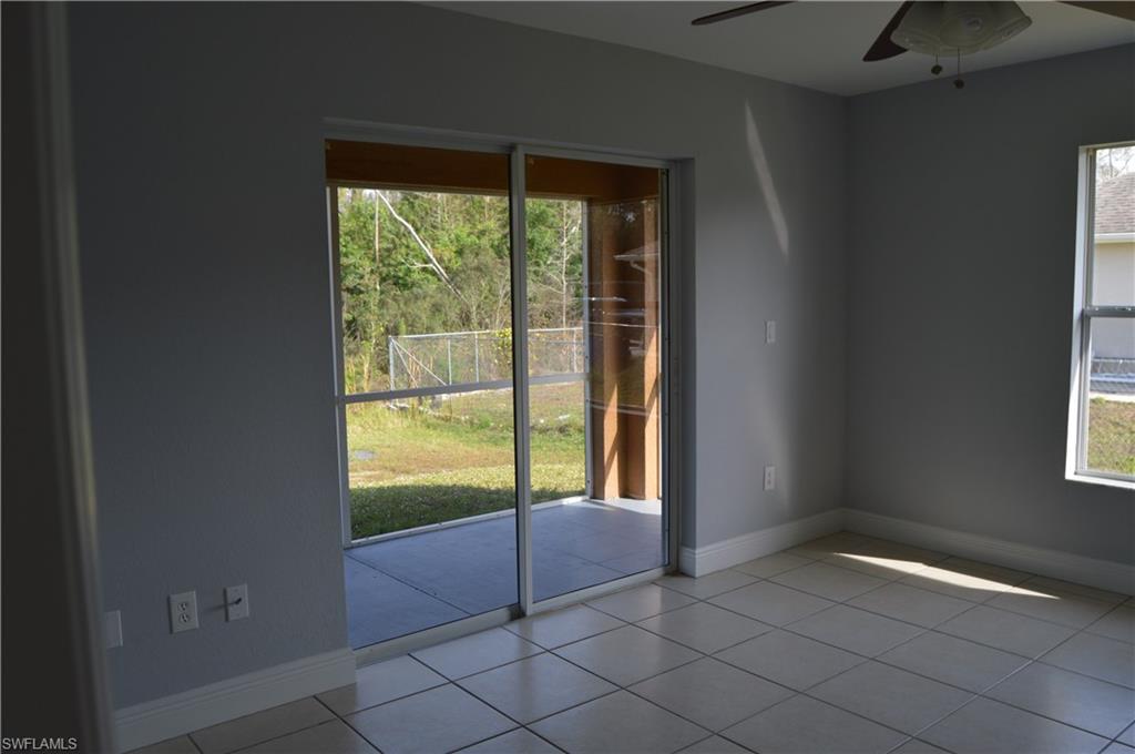 MIRROR LAKES - Residential