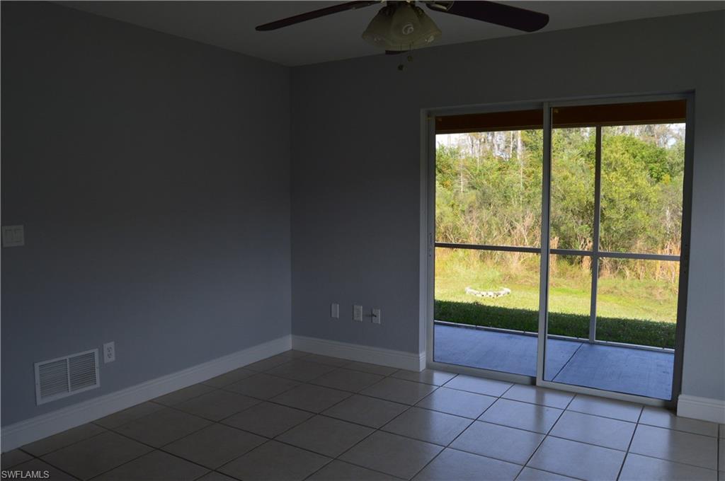 MIRROR LAKES - Residential