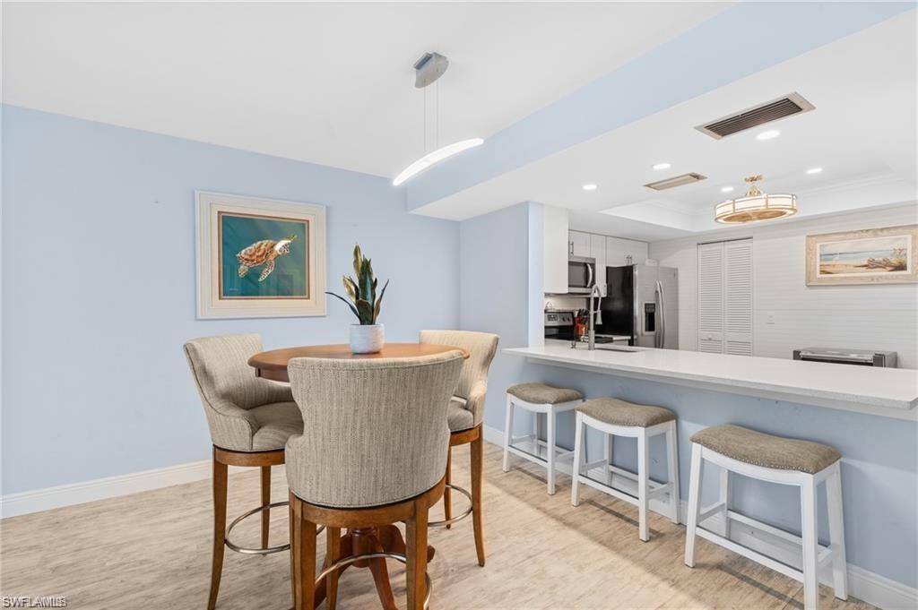 PELICAN RIDGE - Residential