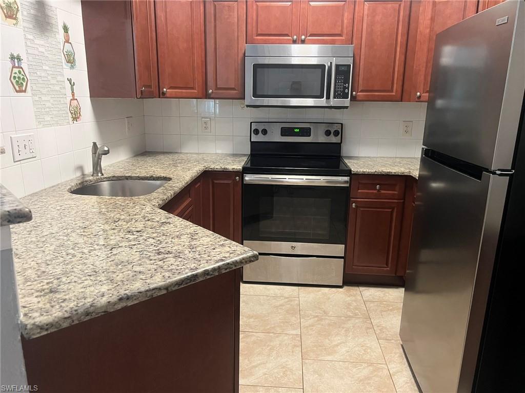 THE TIDES AT PELICAN LANDING - Residential Lease