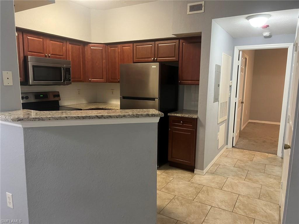 THE TIDES AT PELICAN LANDING - Residential Lease