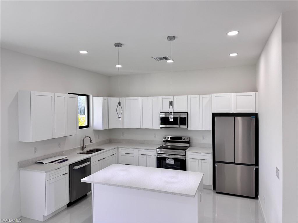 CAPE CORAL - Residential Lease