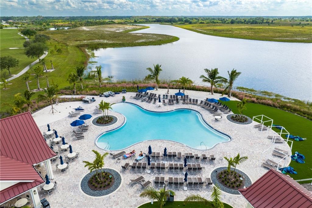 HAMPTON LAKES - Residential