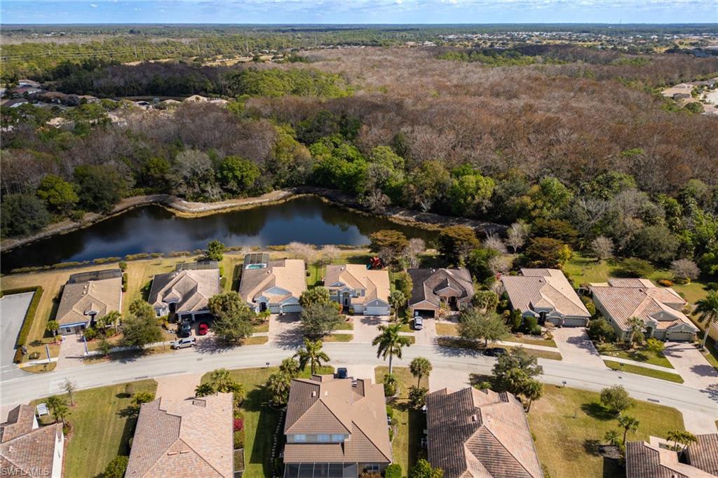 HAMPTON LAKES - Residential