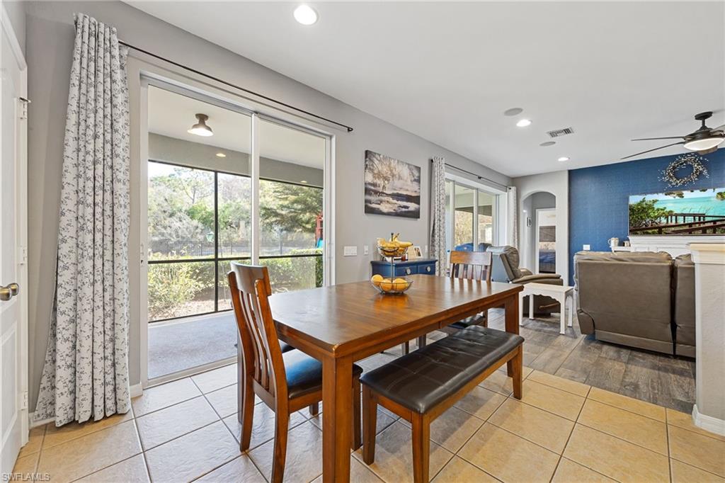 HAMPTON LAKES - Residential