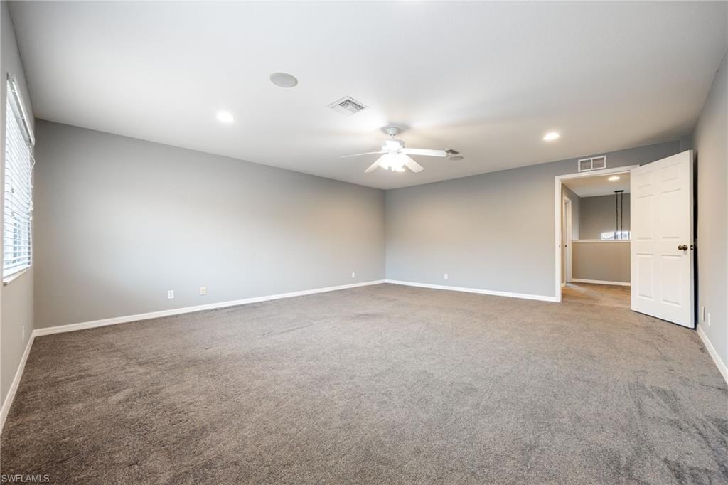HAMPTON LAKES - Residential
