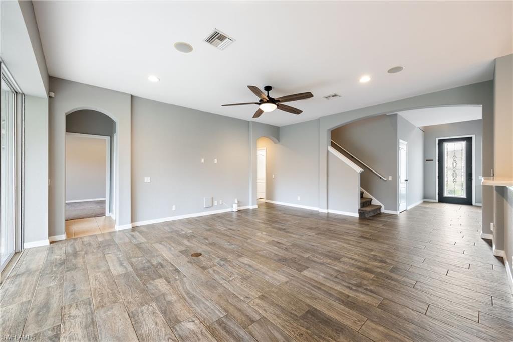 HAMPTON LAKES - Residential