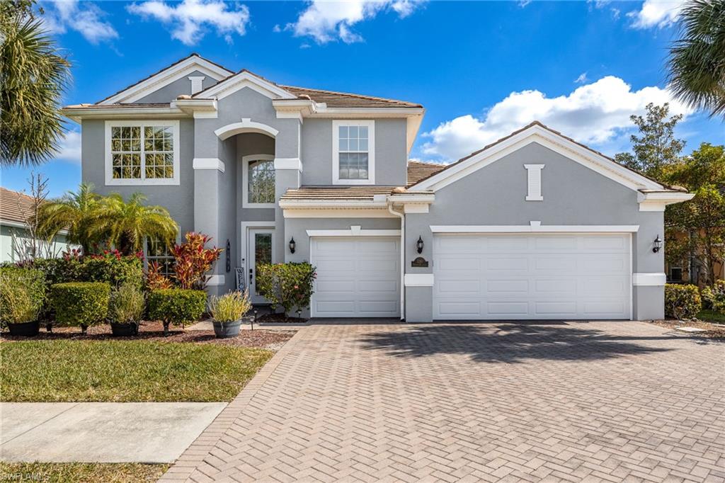 HAMPTON LAKES - Residential