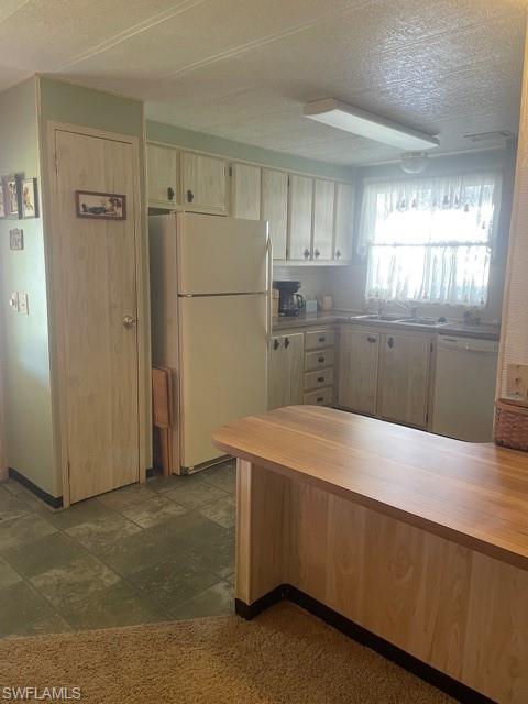 TAMIAMI VILLAGE - Residential